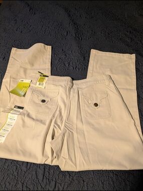 Lee Women's Natural Bootcit Lightweight Khaki Pants in Cream